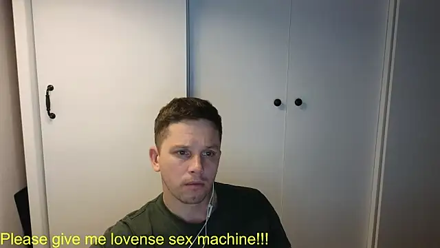 Snapshot of BigL0ve chatting on 6, 6, 2026 BigL0ve online show from 6, 6, 2026