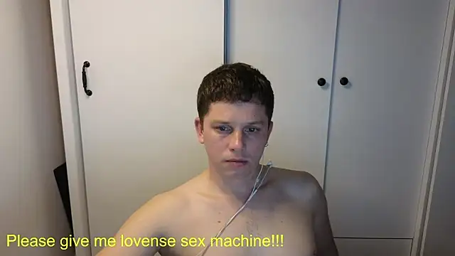 Snapshot of BigL0ve chatting on 5, 5, 2026 BigL0ve online show from 5, 5, 2026