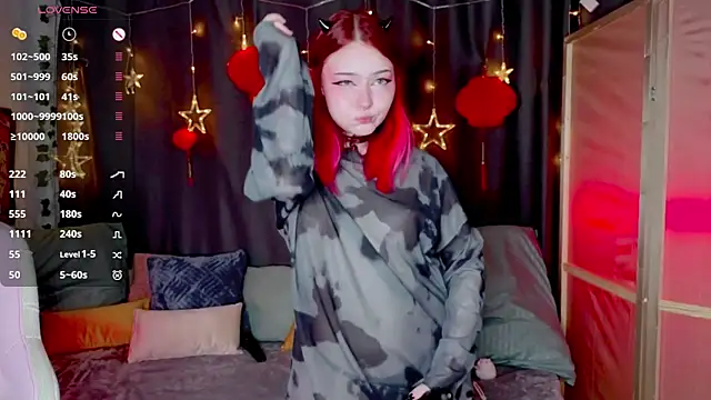 ElswythCovil online show from 8, 4, 2026