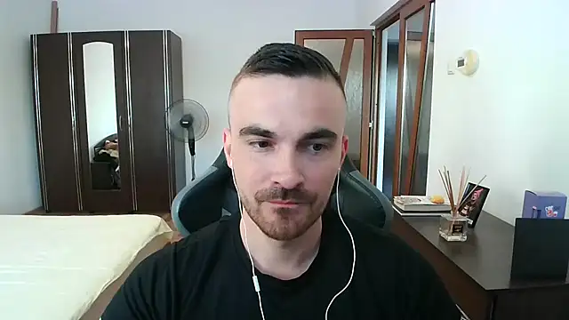 Snapshot of mu5clemania2 chatting on 4, 7, 2026 mu5clemania2 online show from 4, 7, 2026