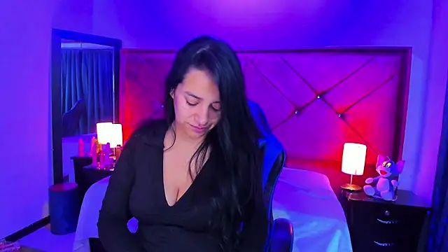 Snapshot of Julietacollins06 chatting on 4, 6, 2026 Julietacollins06 online show from 4, 6, 2026