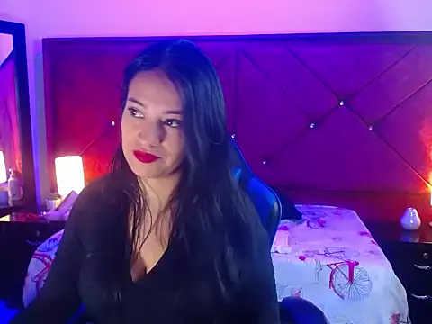 Snapshot of Julietacollins06 chatting on 4, 5, 2026 Julietacollins06 online show from 4, 5, 2026