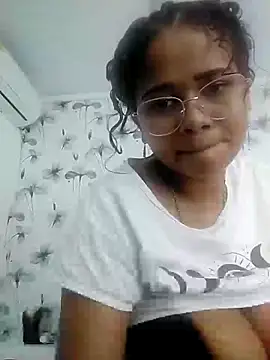 moon HoneyX online show from 1, 3, 2025