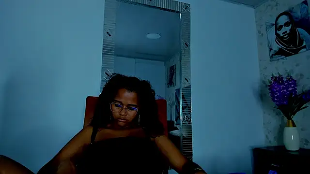 moon HoneyX online show from 8, 2, 2025