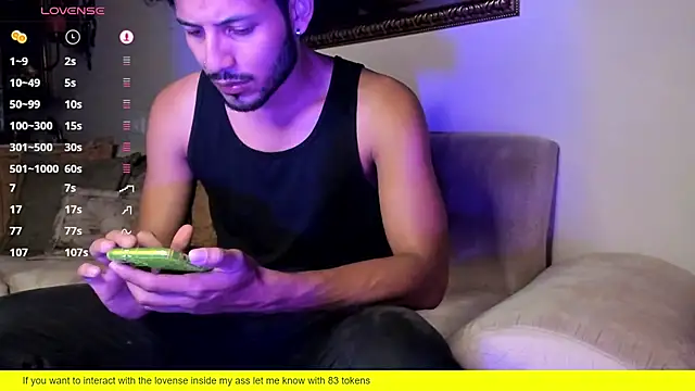 Nicholasrodrii online show from 8, 2, 2025