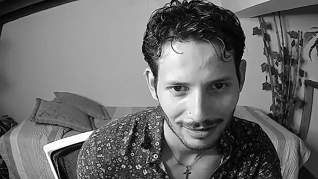 Nicholasrodrii online show from 24, 6, 2026