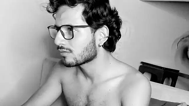 Nicholasrodrii online show from 22, 2, 2025