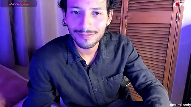 Nicholasrodrii online show from 18, 10, 2025