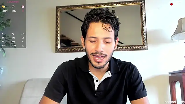 Nicholasrodrii online show from 28, 11, 2025