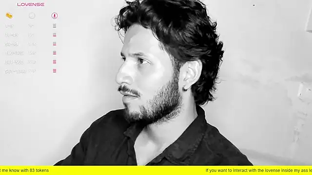 Nicholasrodrii online show from 20, 2, 2025