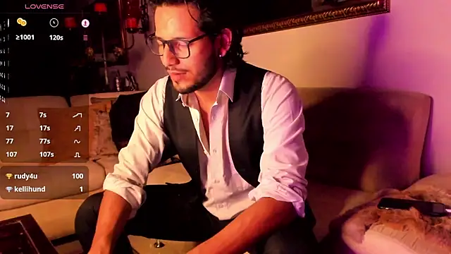 Nicholasrodrii online show from 19, 1, 2025