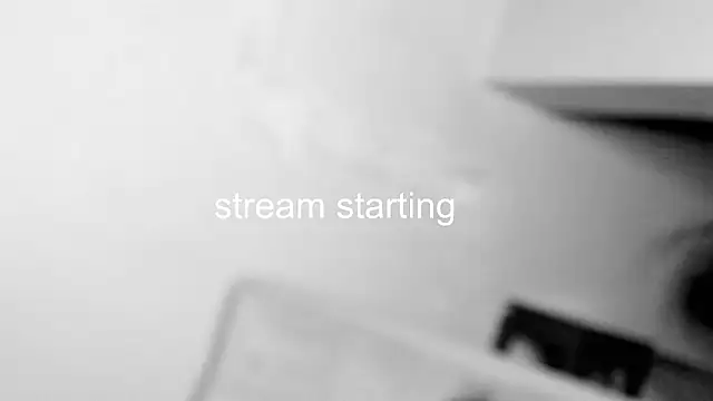 Nicholasrodrii online show from 5, 3, 2025