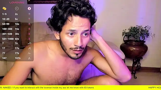 Nicholasrodrii online show from 8, 2, 2025