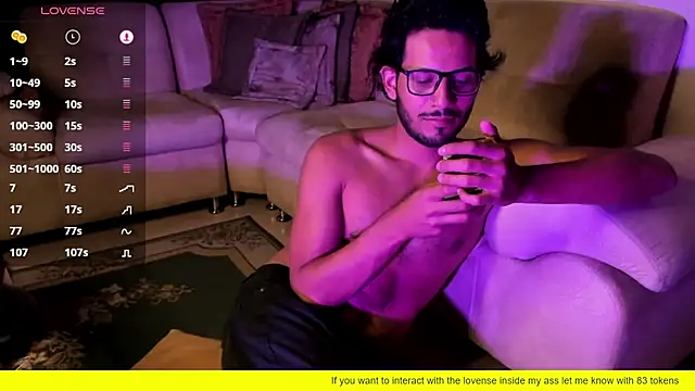 Nicholasrodrii online show from 7, 2, 2025