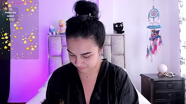 brianaGuzman online show from 16, 11, 2025