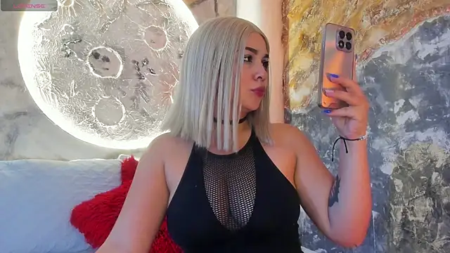 brianaGuzman online show from 5, 3, 2025
