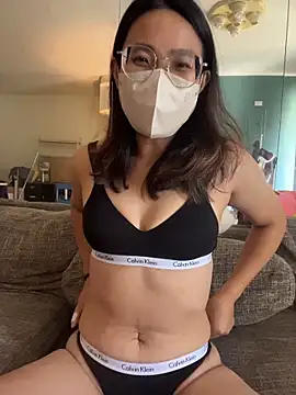 Snapshot of yourbootygirl chatting on 30, 11, 2025 yourbootygirl online show from 30, 11, 2025