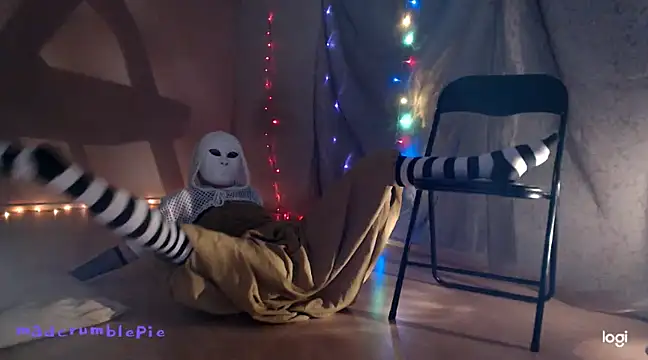 madcrumblepie online show from 19, 1, 2025