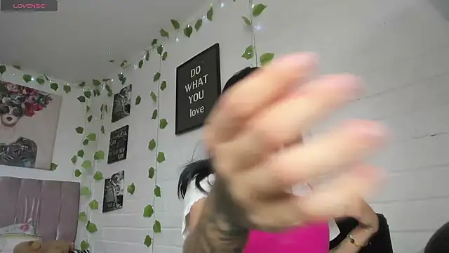 katt  black   online show from 31, 10, 2025