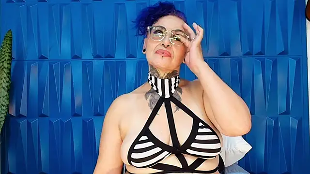 SandyyRose online show from 17, 2, 2025