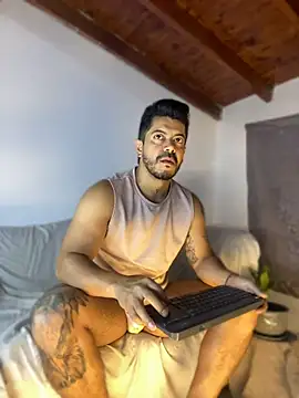 AndresSmith   online show from 23, 4, 2026