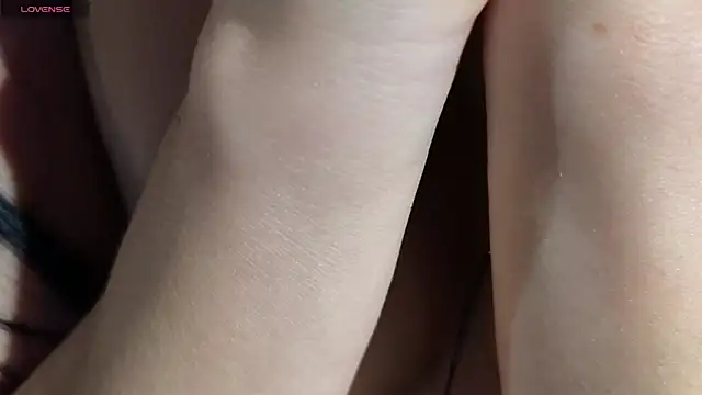 shantall24 online show from 18, 1, 2025