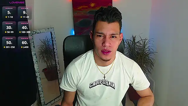 Snapshot of dirtyboy_23 chatting on 25, 11, 2025 dirtyboy 23 online show from 25, 11, 2025