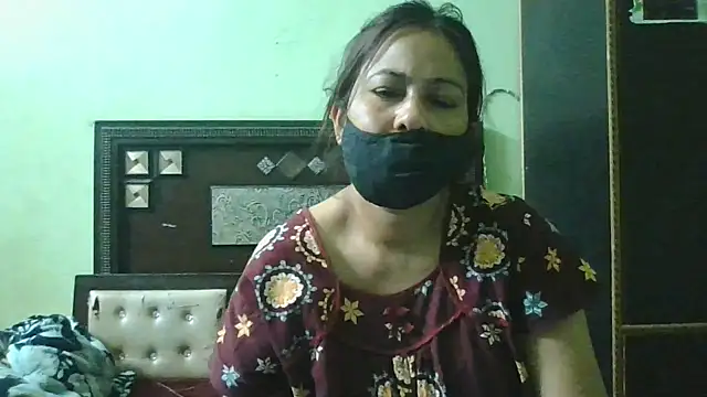 couplesuni online show from 10, 3, 2026