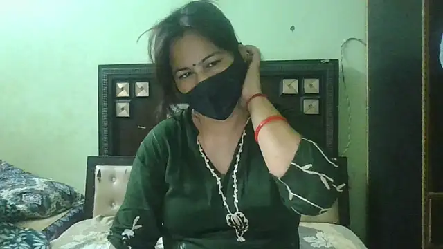 Snapshot of couplesuni chatting on 3, 5, 2026 couplesuni online show from 3, 5, 2026