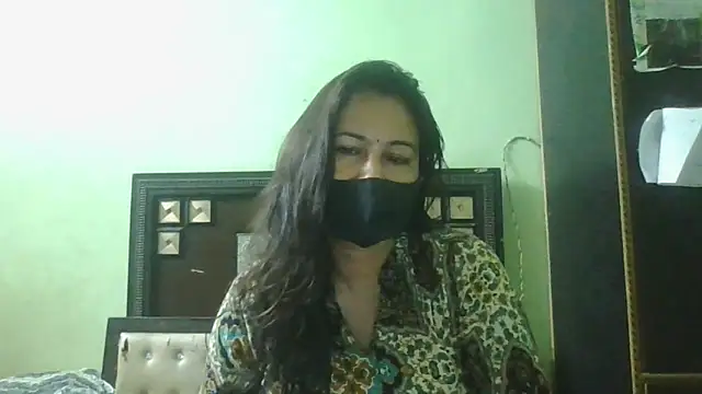 Snapshot of couplesuni chatting on 6, 5, 2026 couplesuni online show from 6, 5, 2026