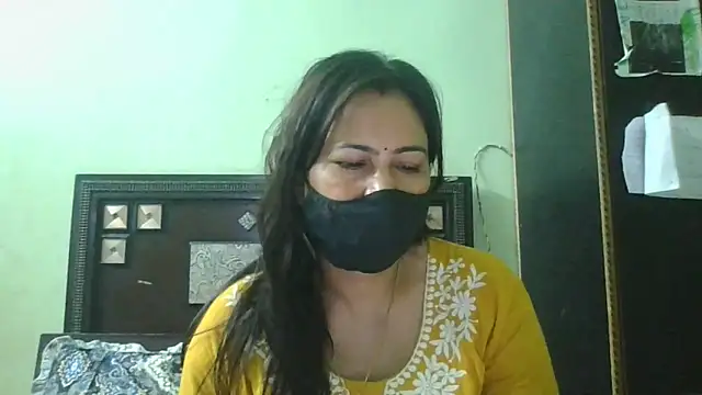 Snapshot of couplesuni chatting on 15, 5, 2026 couplesuni online show from 15, 5, 2026