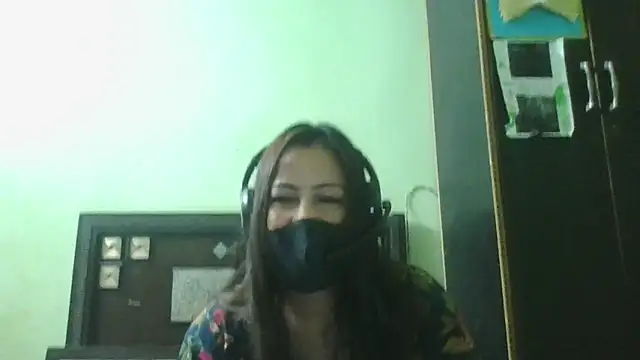 couplesuni online show from 11, 4, 2026