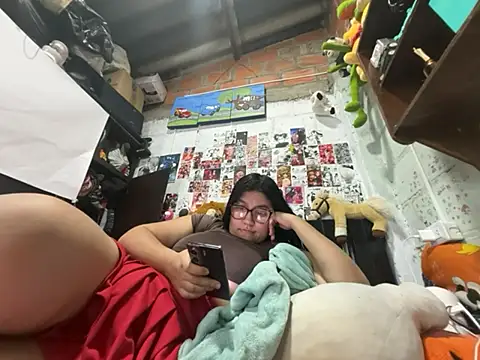 Snapshot of dafne19_ chatting on 7, 7, 2026 dafne19 online show from 7, 7, 2026
