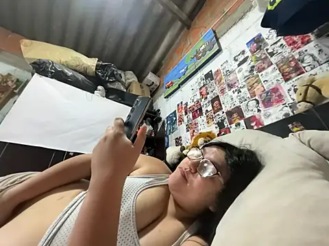 Snapshot of dafne19_ chatting on 13, 7, 2026 dafne19 online show from 13, 7, 2026