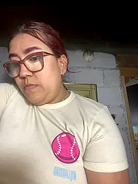 Snapshot of dafne19_ chatting on 11, 10, 2025 dafne19 online show from 11, 10, 2025