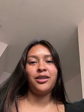 Snapshot of _NINA chatting on 10, 2, 2026 NINA online show from 10, 2, 2026