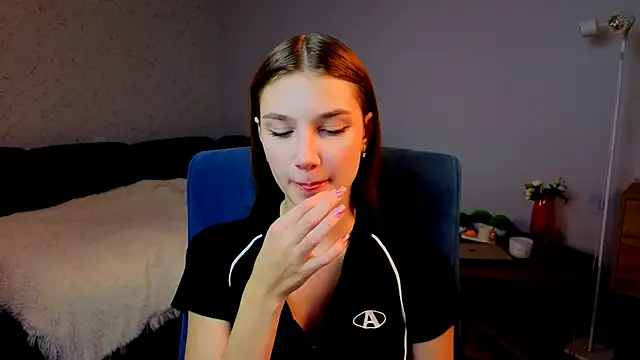 AnaHoney online show from 4, 2, 2026