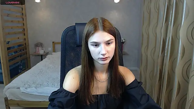 Snapshot of AnaHoney chatting on 18, 9, 2025 AnaHoney online show from 18, 9, 2025
