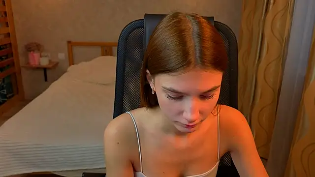 AnaHoney online show from 2, 11, 2025