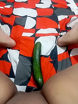 Snapshot of ambarlennoix chatting on 14, 11, 2025 ambarlennoix online show from 14, 11, 2025