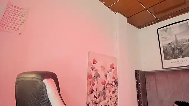 Alaia Cute online show from 26, 11, 2025