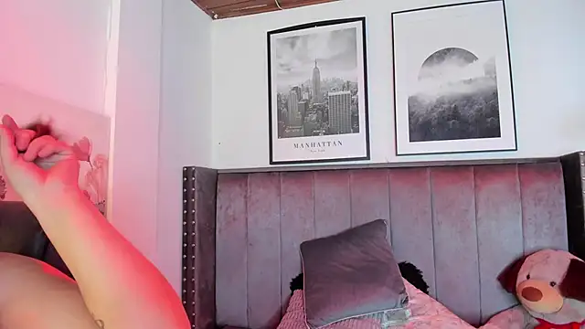 Alaia Cute online show from 9, 10, 2025