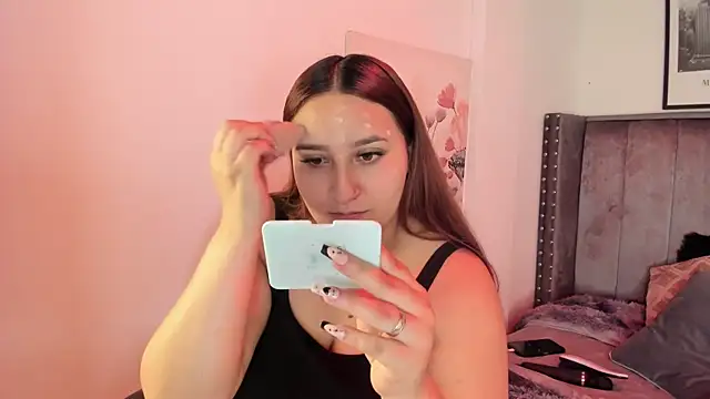 Alaia Cute online show from 4, 12, 2025