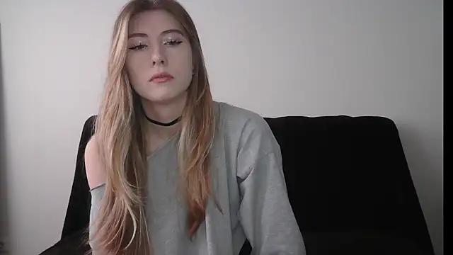 ErikaShyy online show from 22, 10, 2025