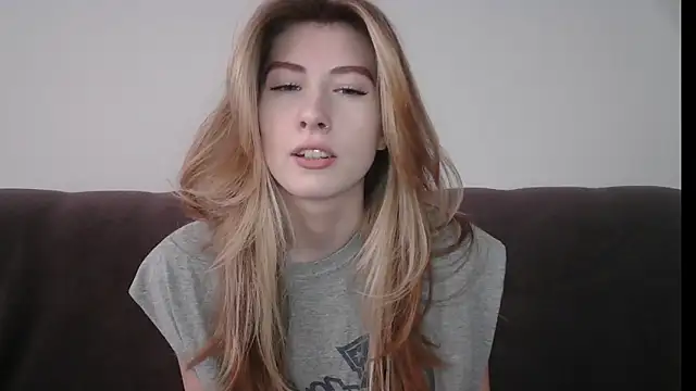 ErikaShyy online show from 5, 2, 2025