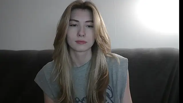 ErikaShyy online show from 5, 2, 2025