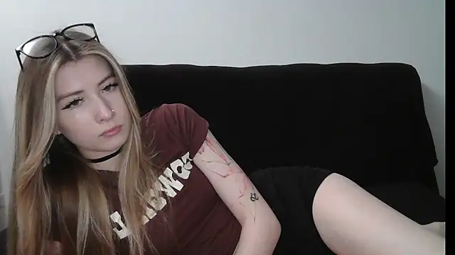 ErikaShyy online show from 17, 2, 2026