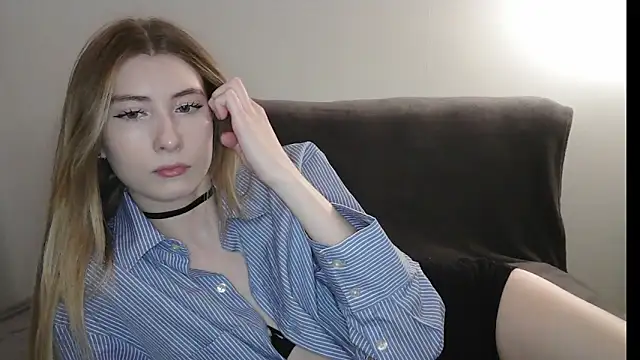 ErikaShyy online show from 30, 4, 2026