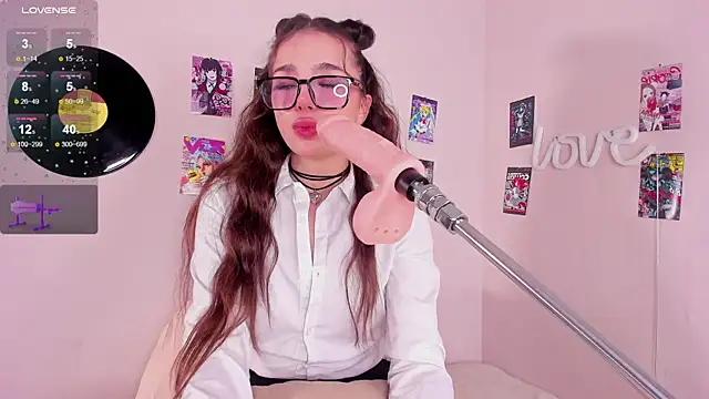 LosAlicee online show from 6, 11, 2025