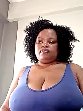 Snapshot of hugemelonsxxx chatting on 19, 7, 2026 hugemelonsxxx online show from 19, 7, 2026